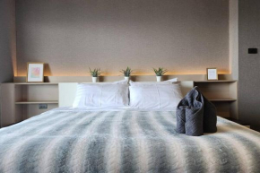 SelfCheckIn The State Tower RiverView 2Bedroom BTS ICONSIAM Silom Sathon